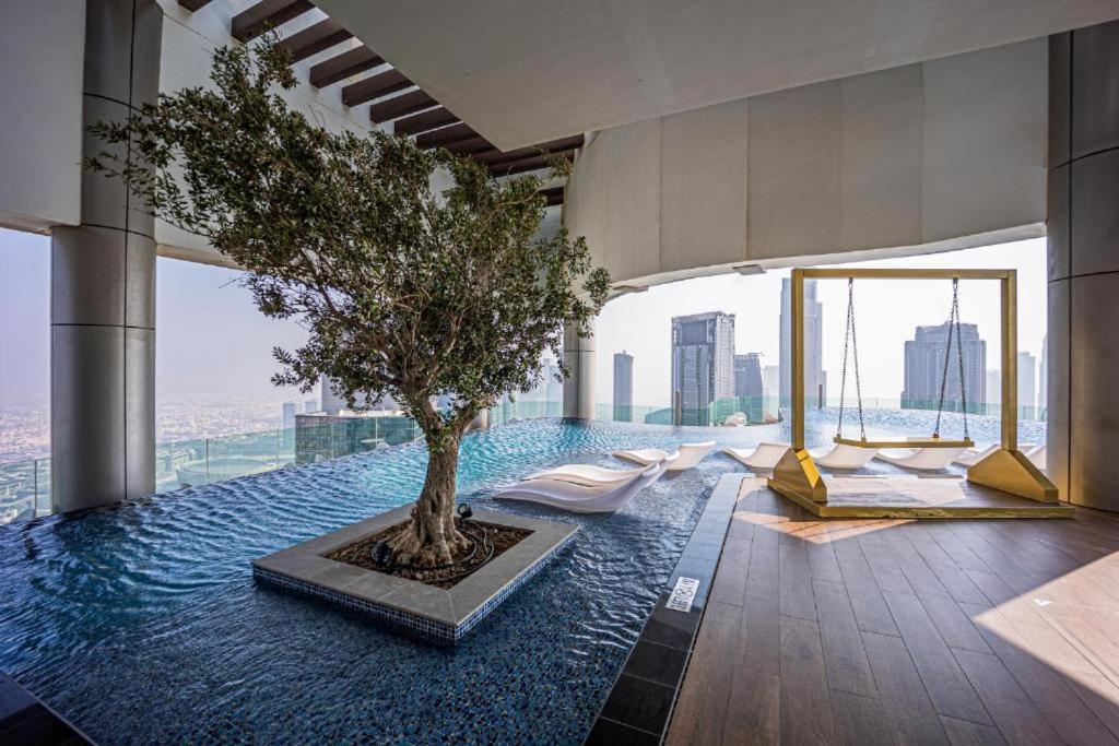 Magical Rooftop Pool In Downtown With Burj Khalifa & Sea View! Apartamento Dubái