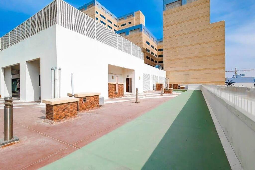 Amazing 1 Bedroom Maid In Laya In Jvc *