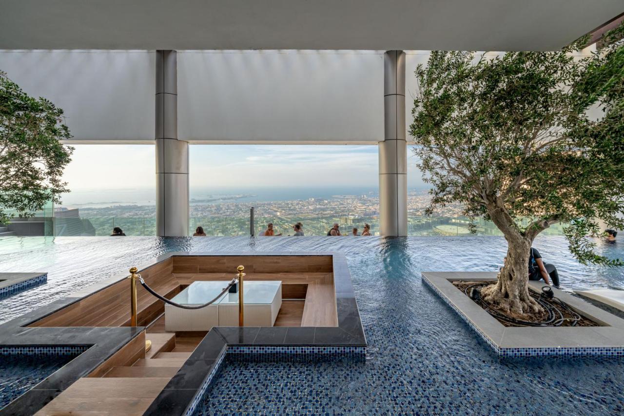 Magical With Rooftop Pool & Burj Khalifa View Apartment