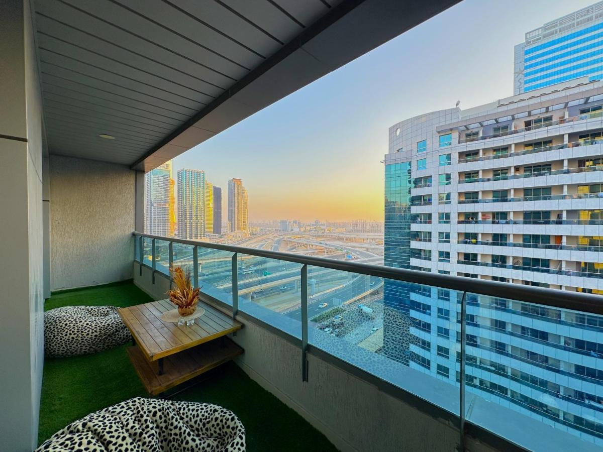Luxury & Centric Flat With Balcony Views In Marina Appartement
