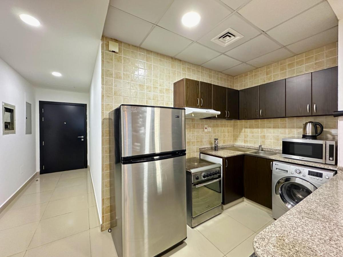 Luxury & Centric Flat With Balcony Views In Marina Appartement Dubaï