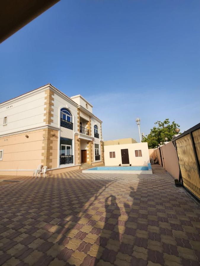 Small Single Inside Luxurious Guest house Dubai