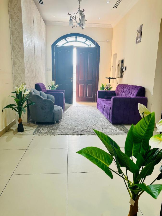 Small Single Inside Luxurious * Dubái