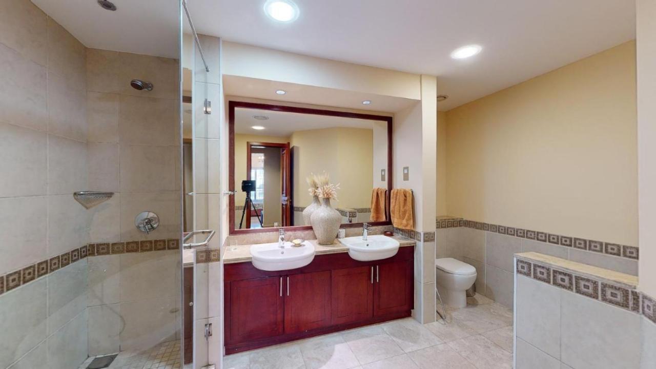 Fairmont North With Private Access Appartement *