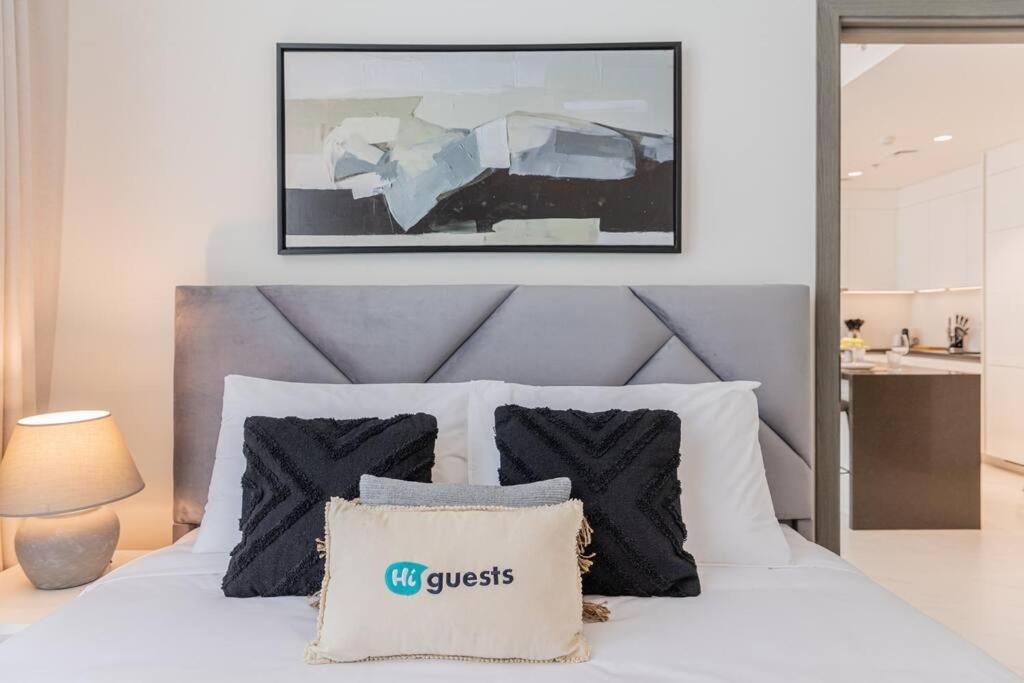Higuests - Step Into Heaven In Lakeside Appartement *