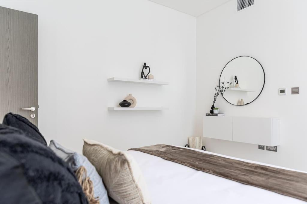 Higuests - Step Into Heaven In Lakeside Appartement
