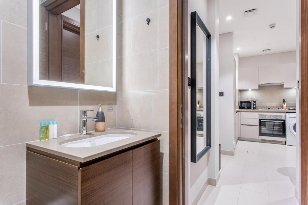 By Latinem Luxury 1br Cvr A413 Near Burj Khalifa Dubaï