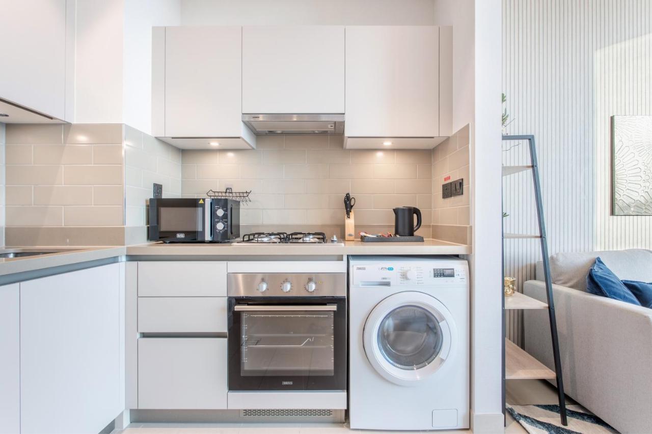 By Latinem Luxury 1br Cvr A413 Near Burj Khalifa *