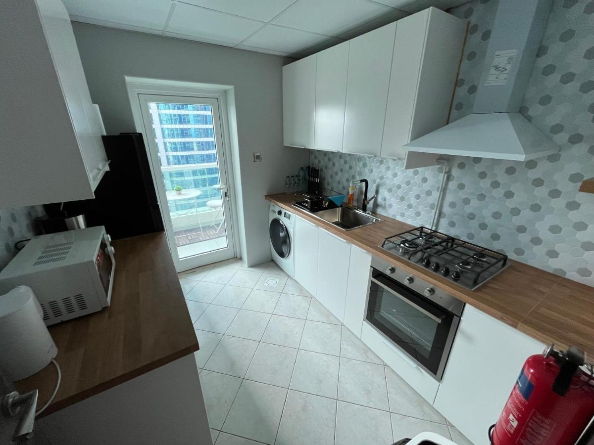Apartamento 1 Bedroom With Marina & Seaview Dubái