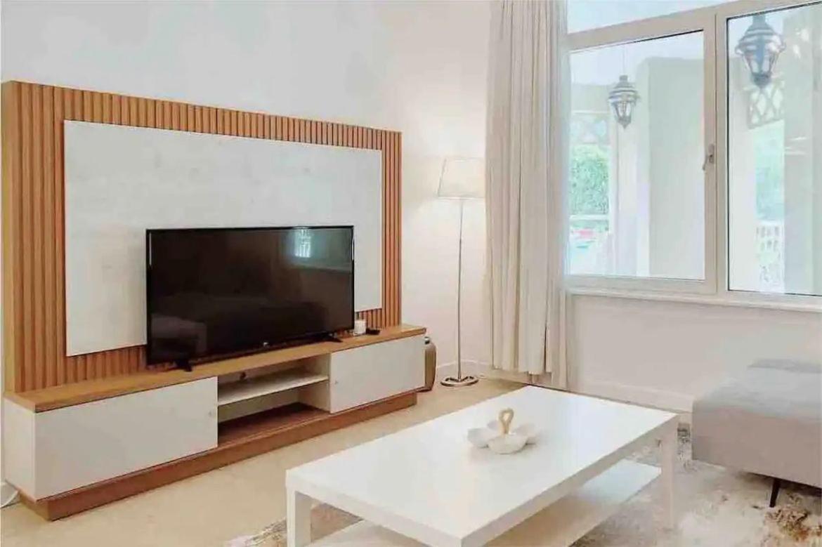 Apartment 1-bedroom In Palm Jumeirah W/ Amazing Water View Dubai