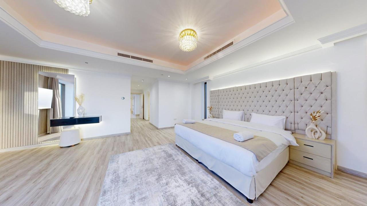 Huge Penthouse With Yacht Included And Private Pool!!! Appartement