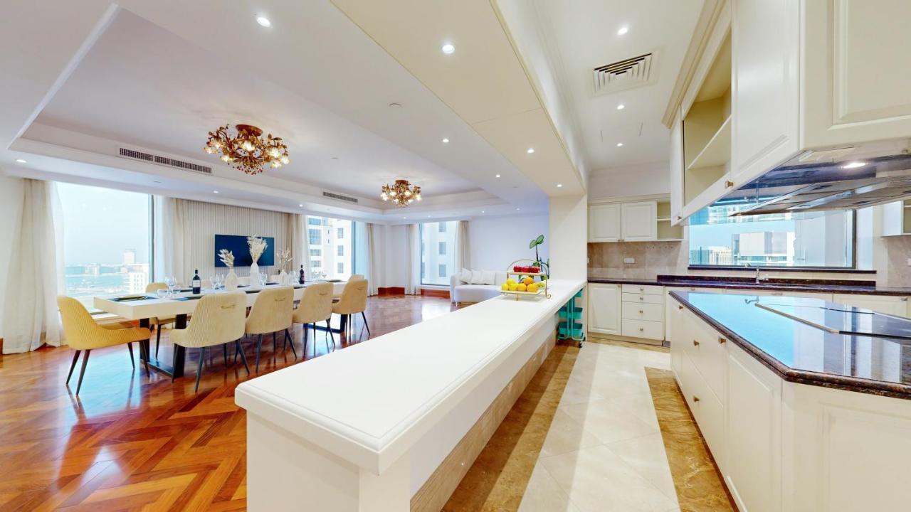 Huge Penthouse With Yacht Included And Private Pool!!! * Dubaï