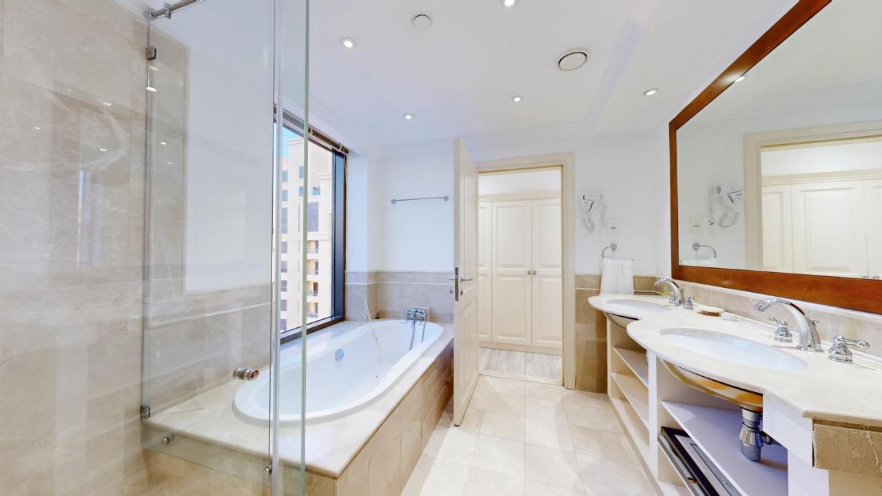 Huge Penthouse With Yacht Included And Private Pool!!! * Dubaï