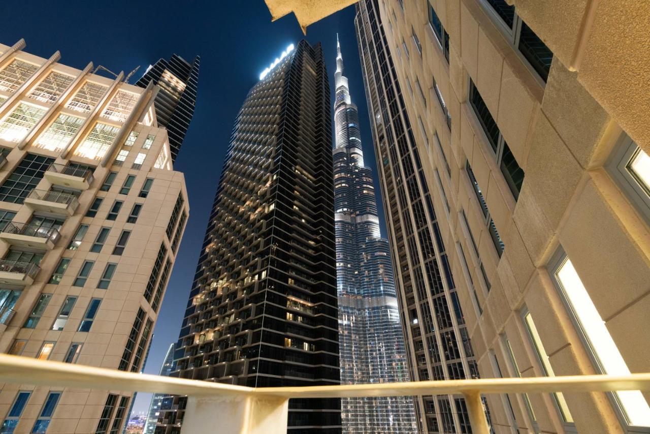Burj Khalifa Views / 5 Min Walk From Mall / Opera / Upgraded / Designer Choice / 8 People / The Location Apartment Dubai