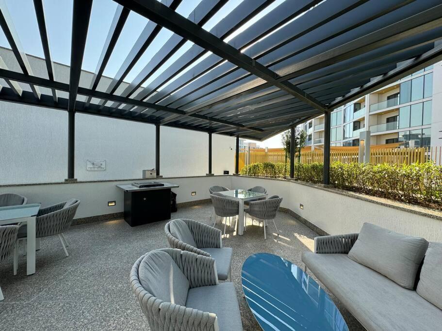 Stylish Brand New 1 Bedroom Appartement Dubaï