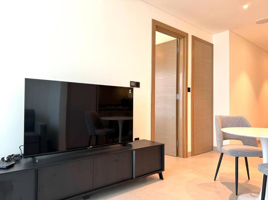 Stylish Brand New 1 Bedroom Appartement