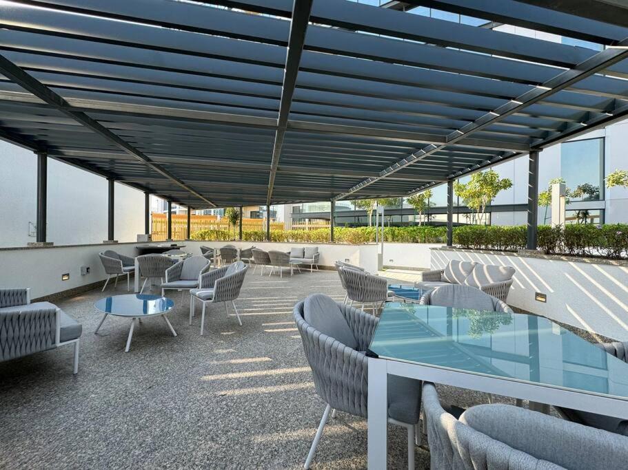 Appartement Stylish Brand New 1 Bedroom *