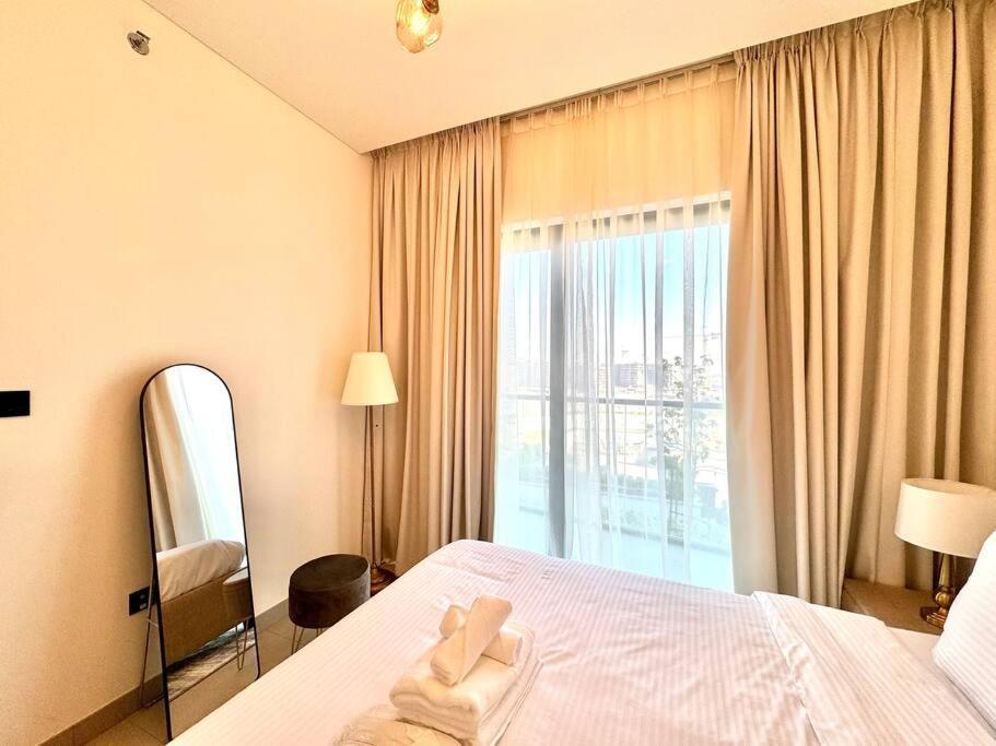 Stylish Brand New 1 Bedroom *
