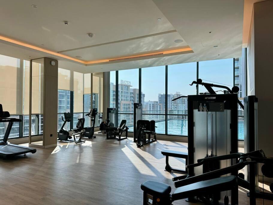 Stylish Brand New 1 Bedroom Appartement *
