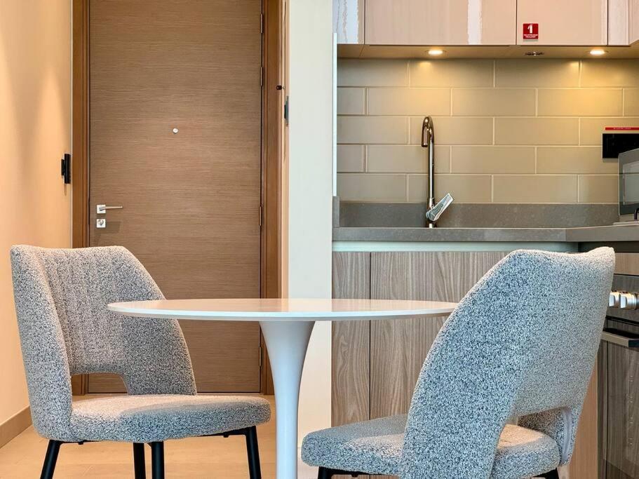 Stylish Brand New 1 Bedroom * Dubaï