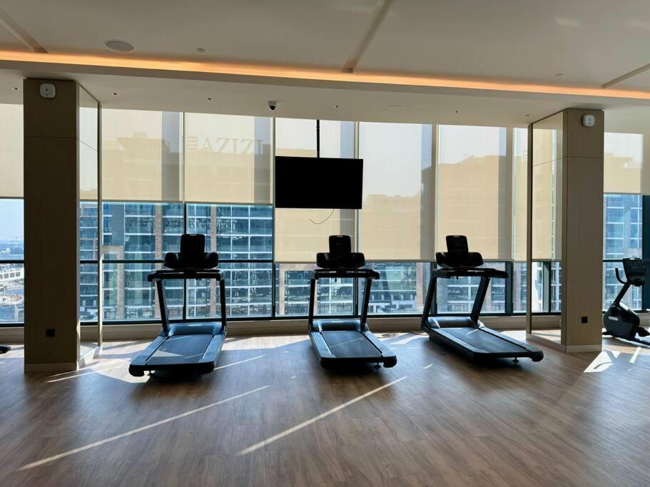 Stylish Brand New 1 Bedroom *