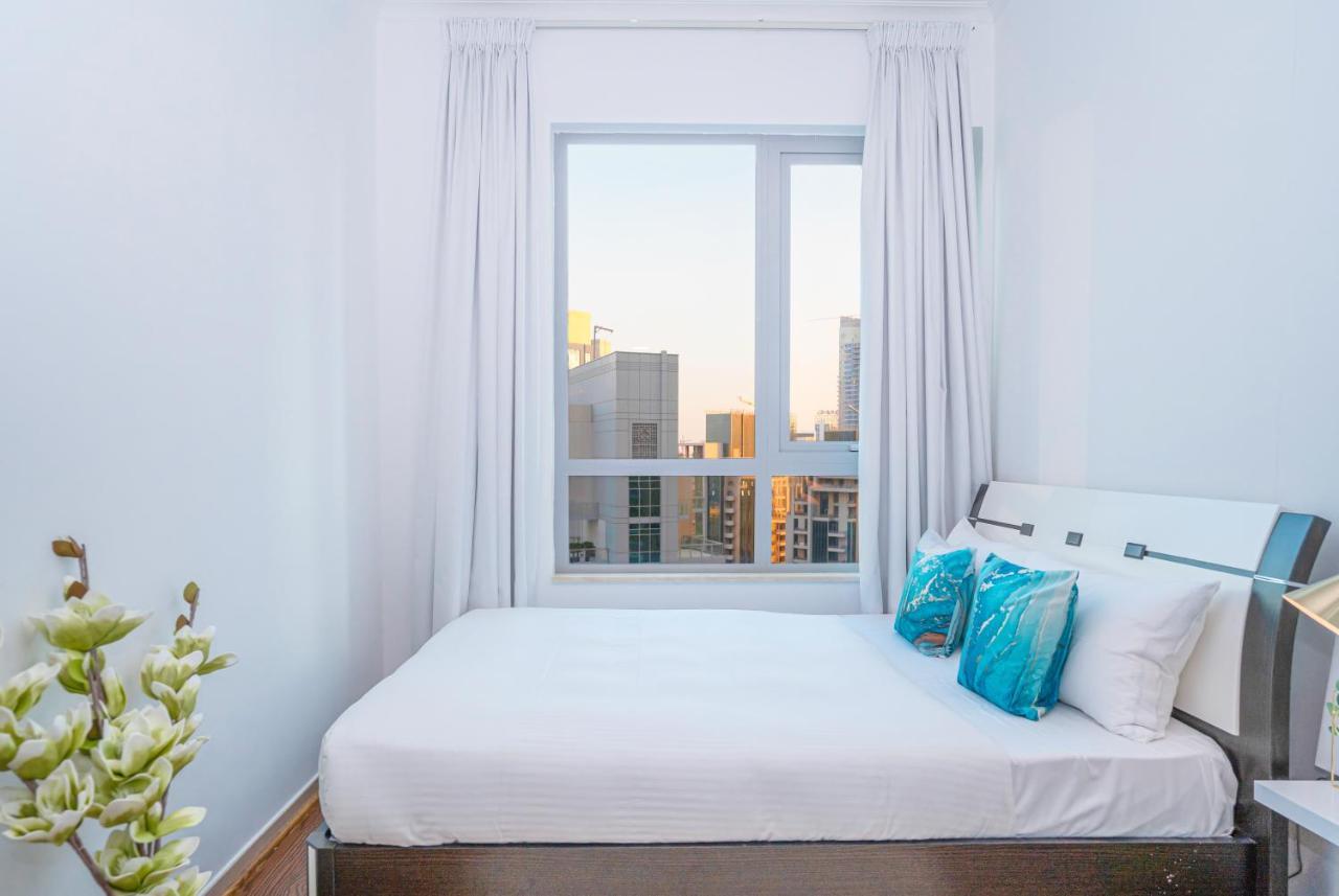 Homesgetaway-the Residences Tower 1 3br Downtown-emaar * Dubaï