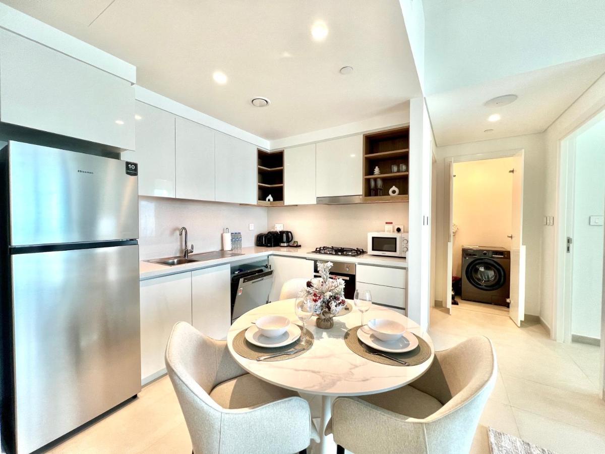 Downtown Views 1br - Mall, Fountain & Burj Khalifa Access Apartemen
