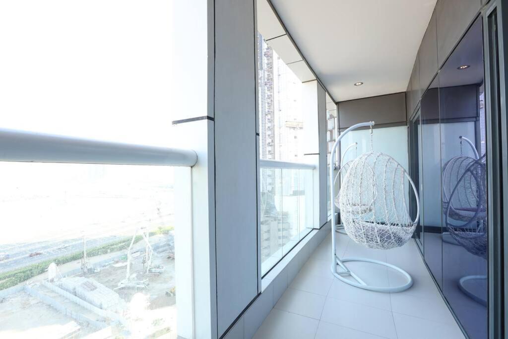 Apartment Brown Stone Paramount Towers *