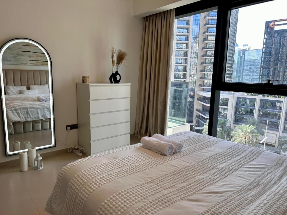 Burj Khalifa View - Modern 1bdr Apartament *