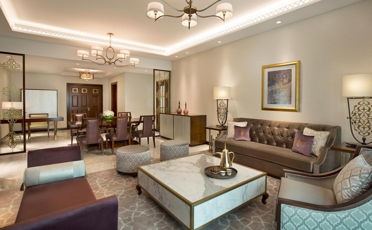 Resort The Ritz-carlton, Dubai