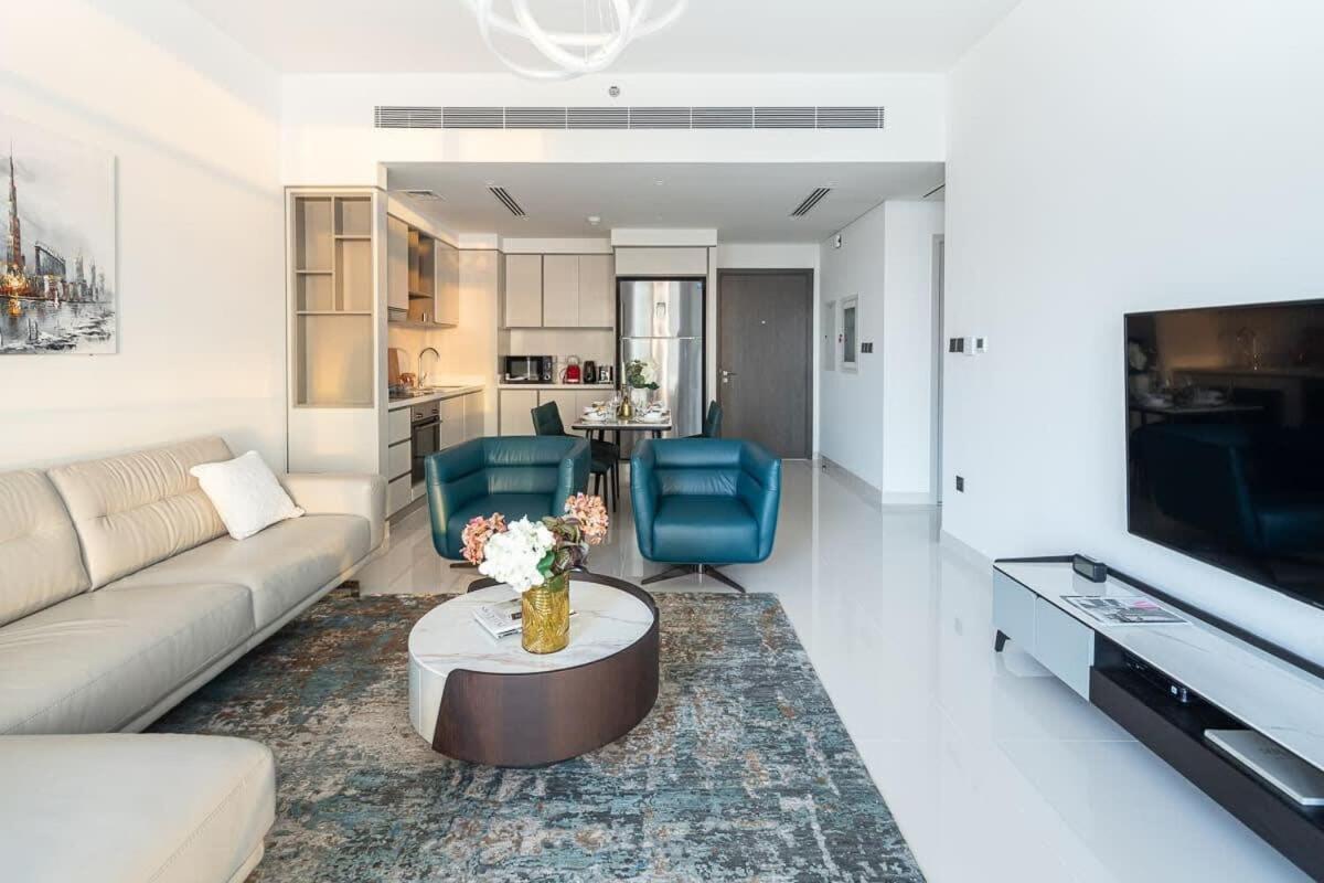 Frank Porter - Sunrise Bay At Emaar Beachfront *