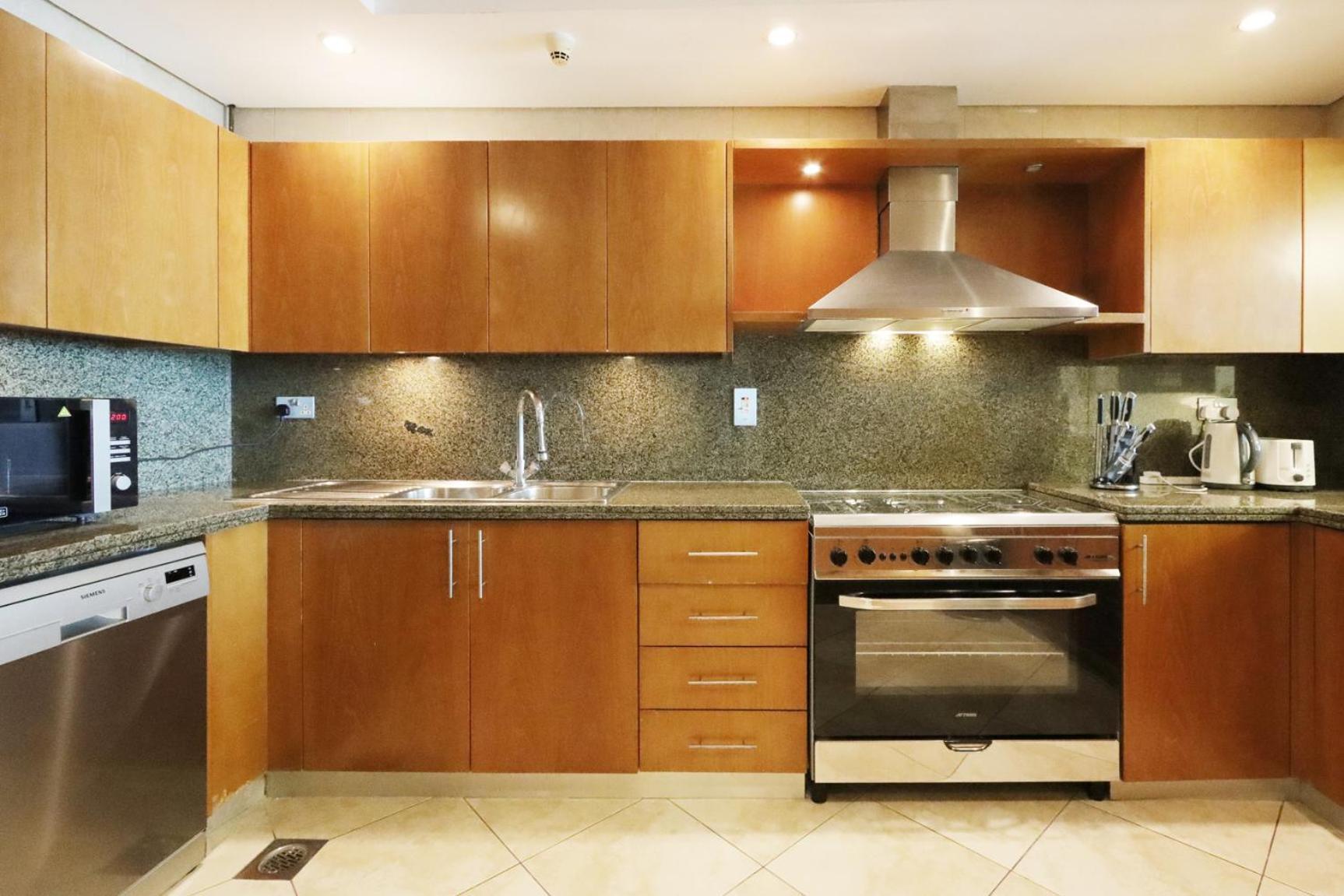 Livbnb - 3br Maid's With Ain And Sea View Dubai