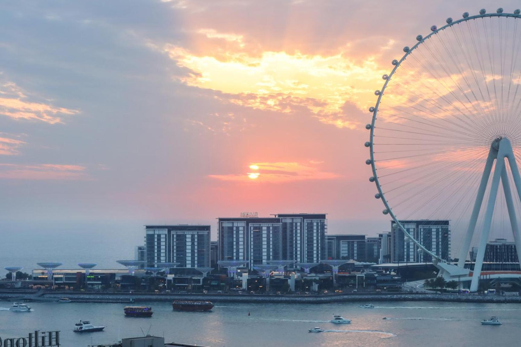 Appartement Livbnb - 3br Maid's With Ain And Sea View Dubai