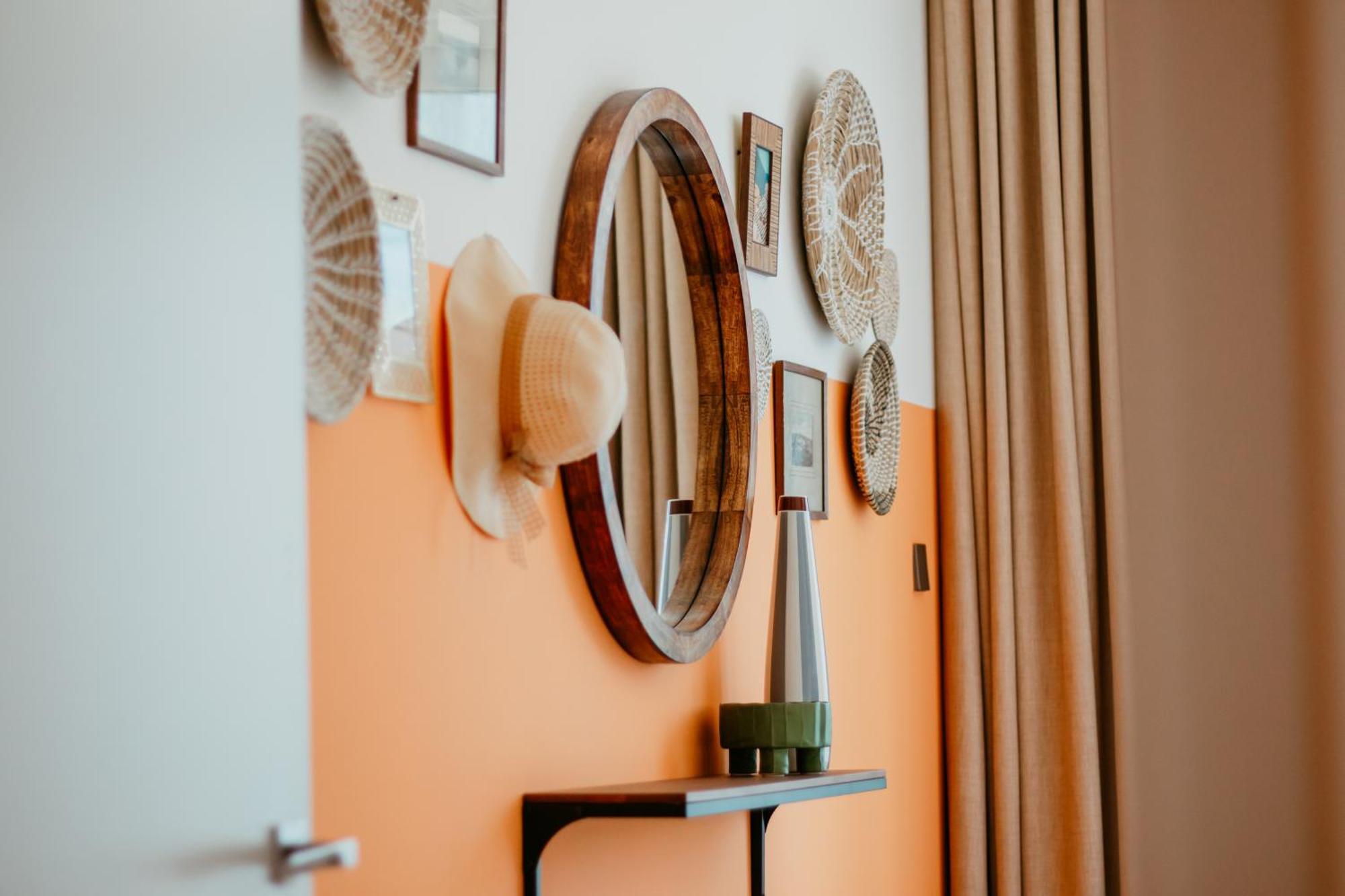 Oceanfront Escape: Stylish 1 Bedroom In Beachfront Dubaï