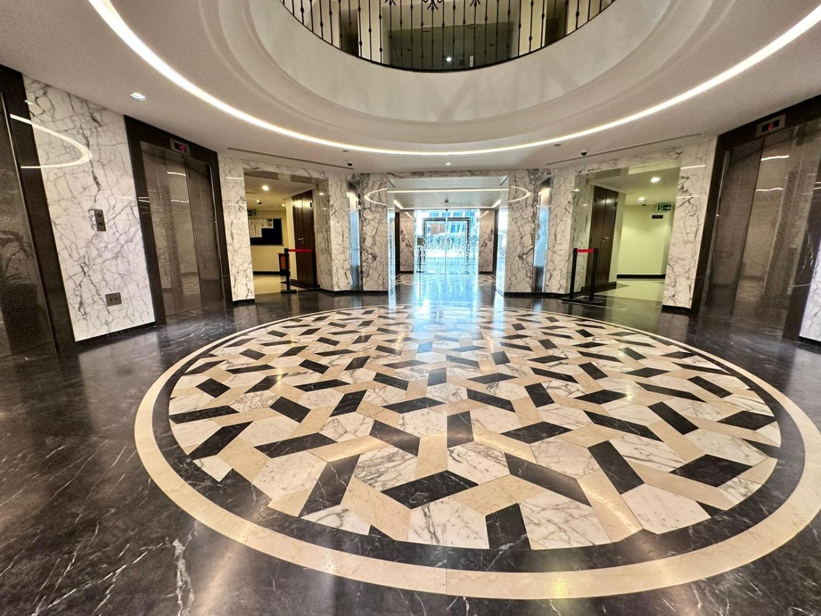 In The Luxury Marina Crown Tower Walk To Barasti Lejlighed Dubai
