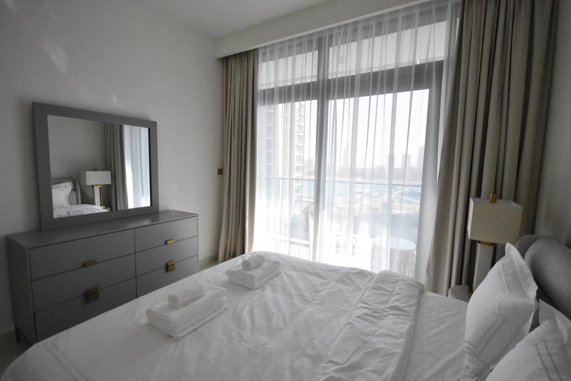 Experience Bliss 1br Haven With Stunning Sea Views - 50ab1 Appartement
