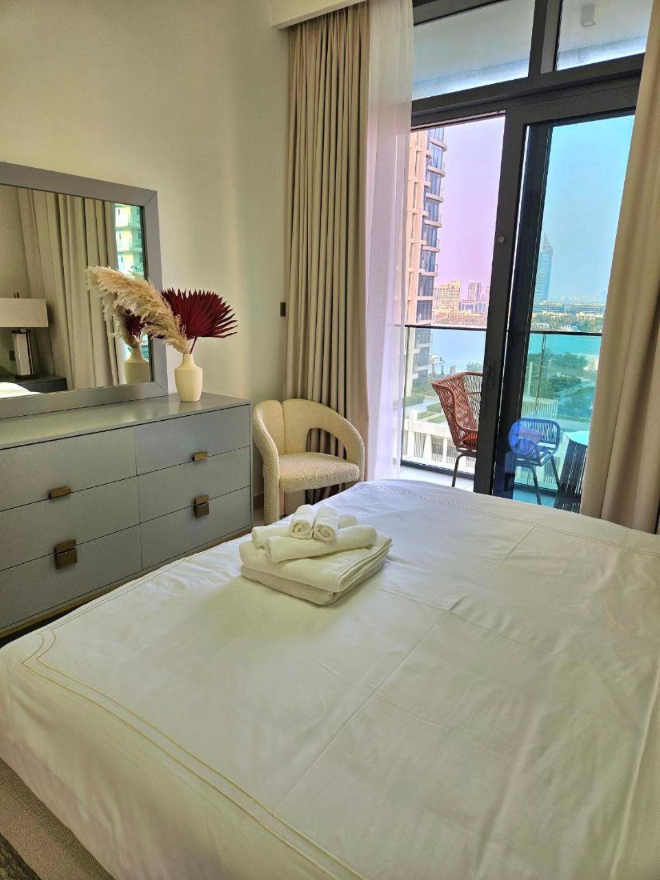Experience Bliss 1br Haven With Stunning Sea Views - 50ab1 *
