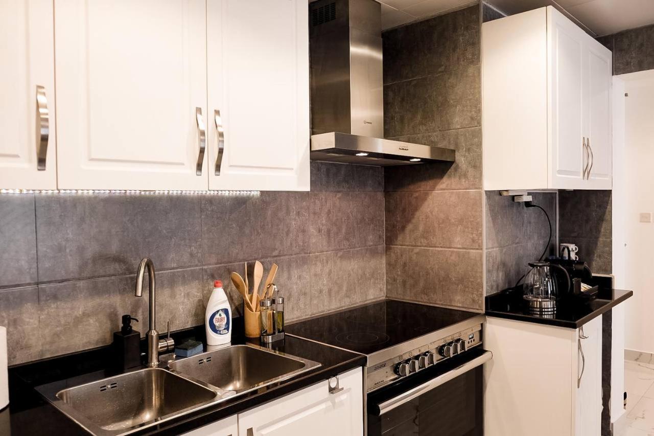 Dubaistay Luxury 2 Bedroom Jvc King And Queensize * Dubái