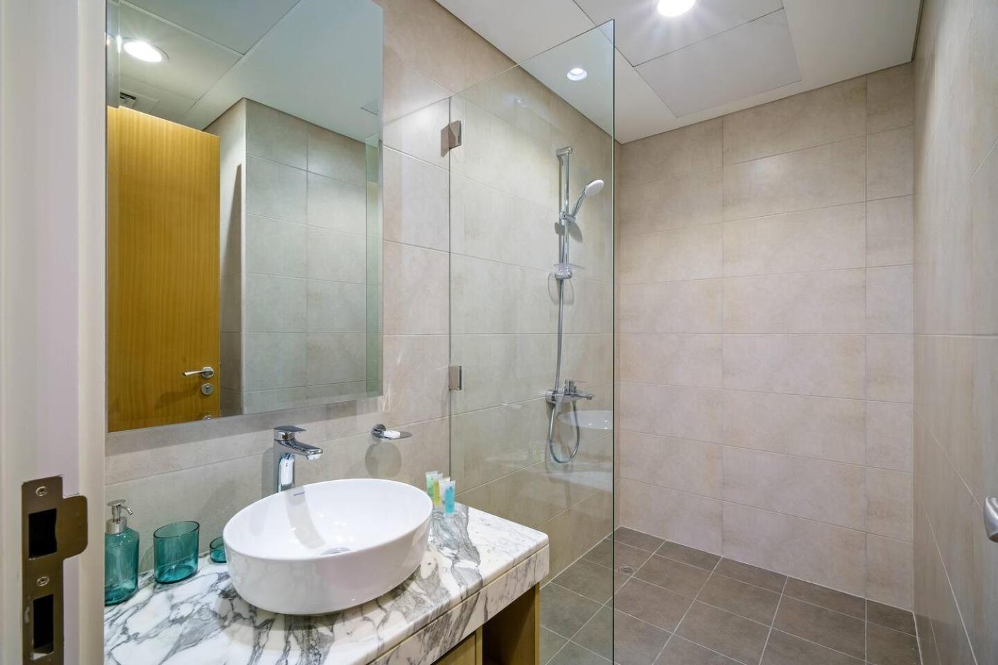Appartement High-floor 2br In Aykon Spacious, Good View Dubai