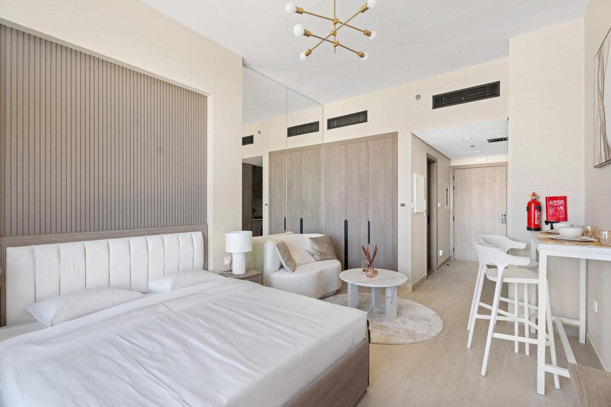 Modern In With Pool Gym And Paddl Apartamento *