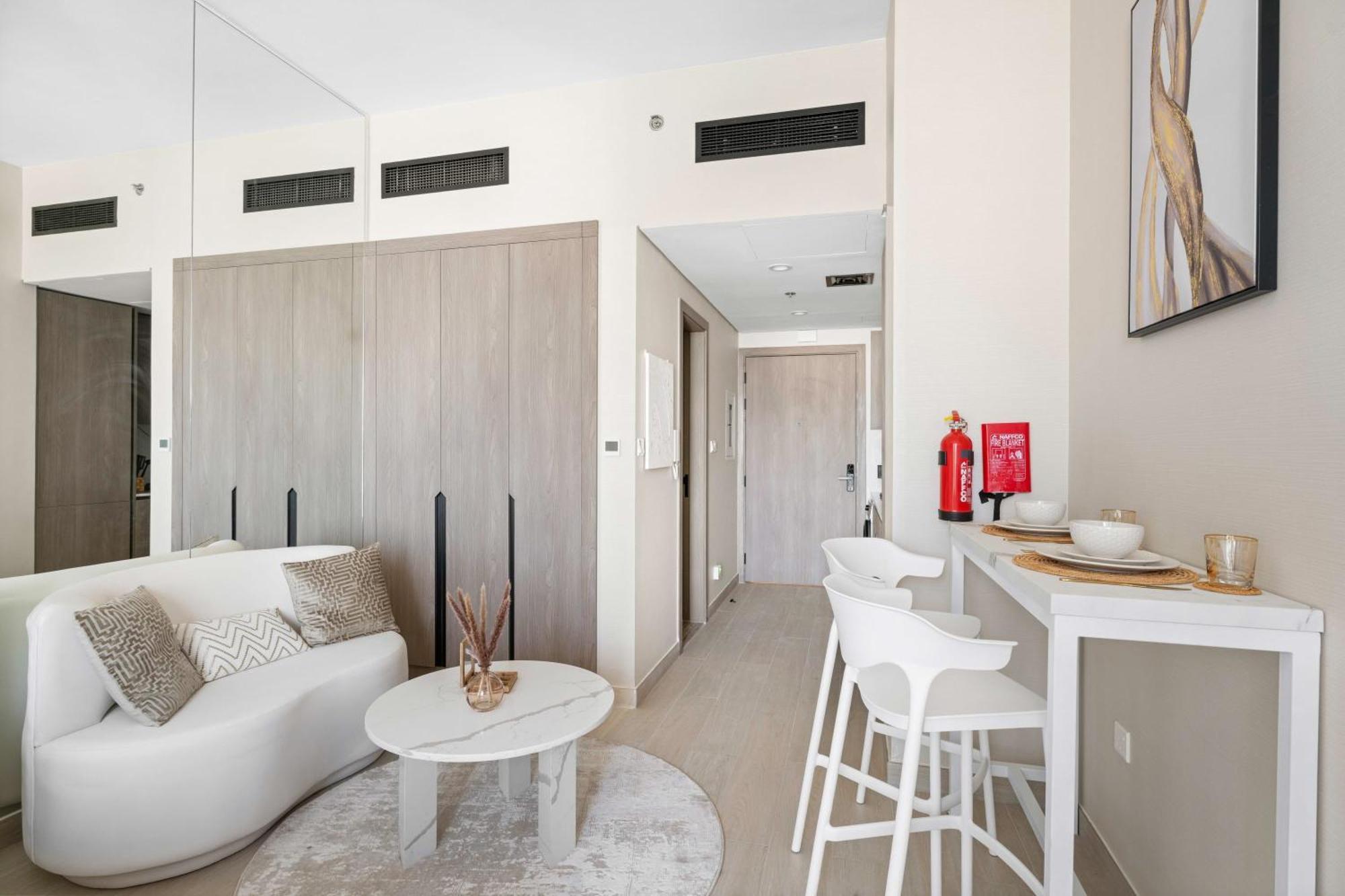 Modern In With Pool Gym And Paddl Appartement Dubaï