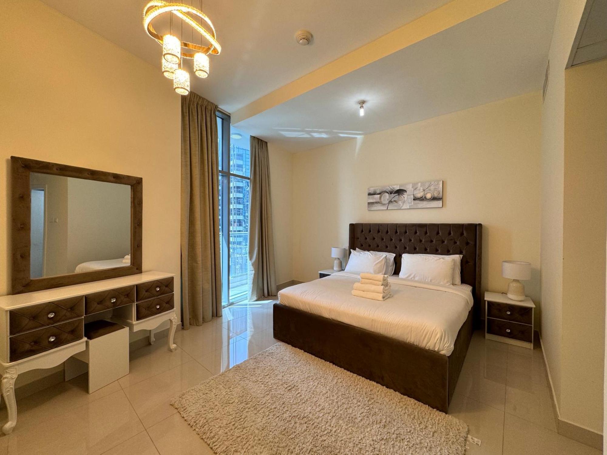 Сasa de vacaciones Luxury 3 Beds Marina View