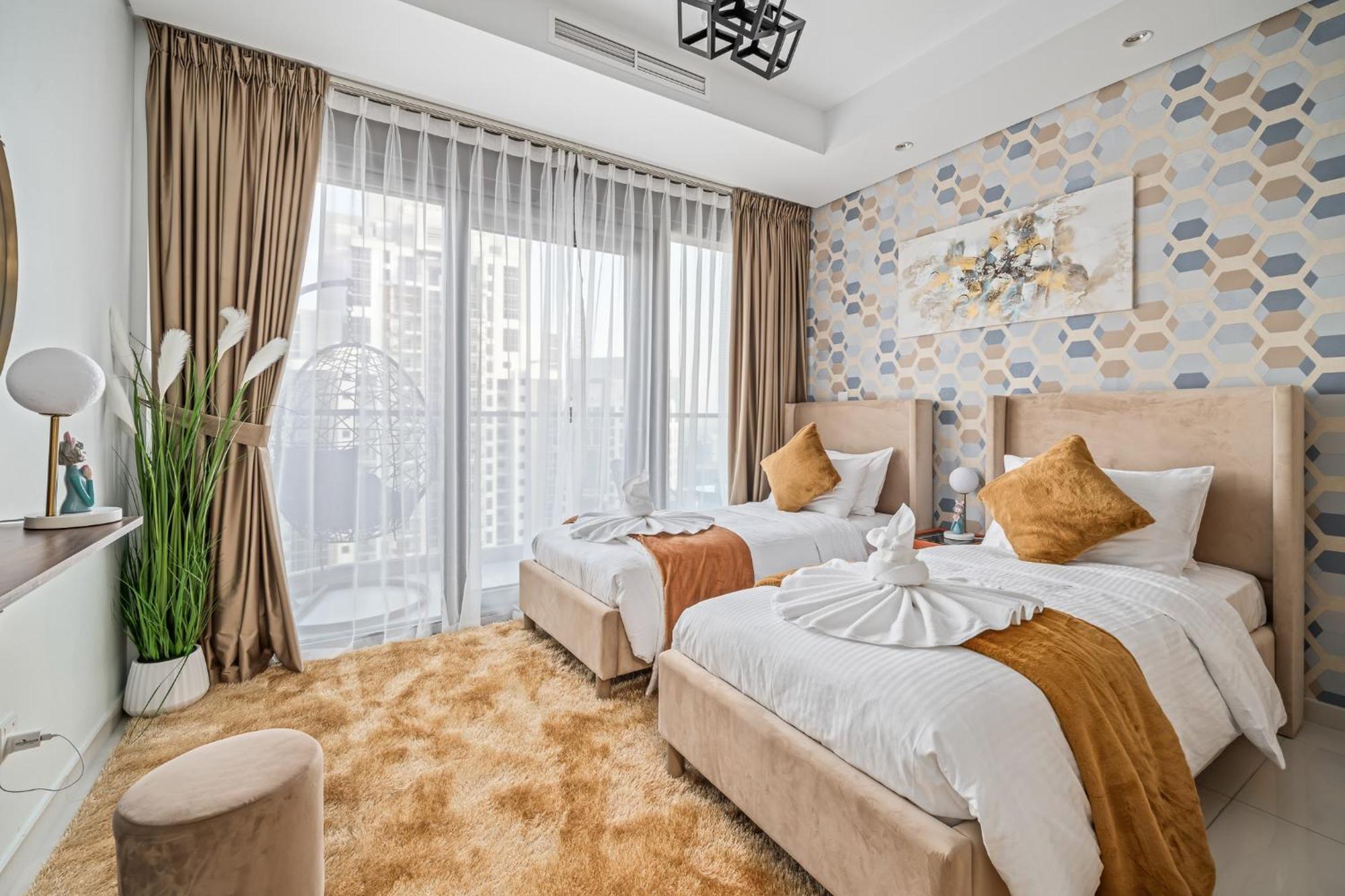 Super High Infinity Pool And Amazing Burj Khalifa View 3 Bedroom In Paramount Midtown * Dubaï