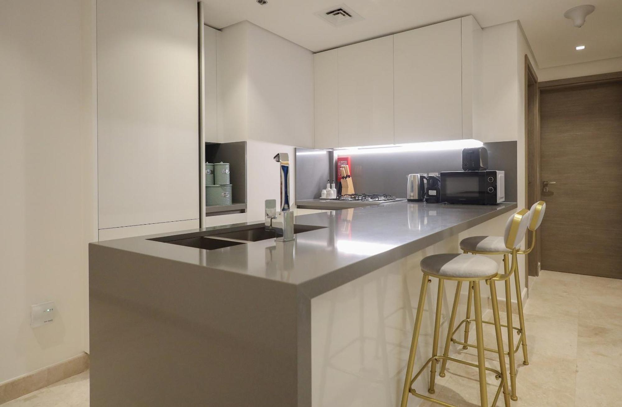 Elite Lux Homes - Elegant 2br In Business Bay *