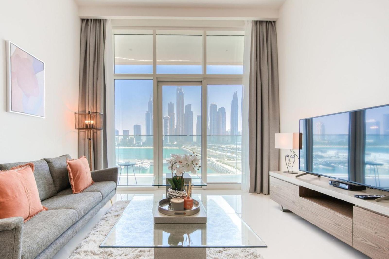 Luxury Beach Front * Dubai