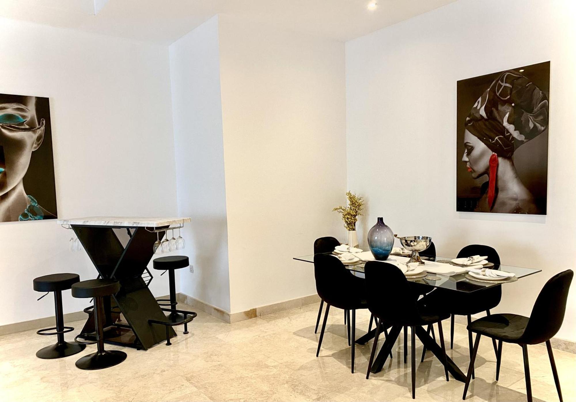 Apartament 3br Gem With Stunning Views