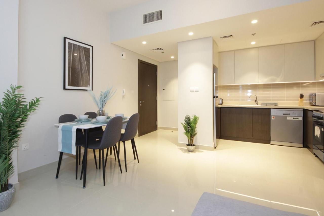 Elegant Waterfront 1bhk In Creek Harbour Apartamento *