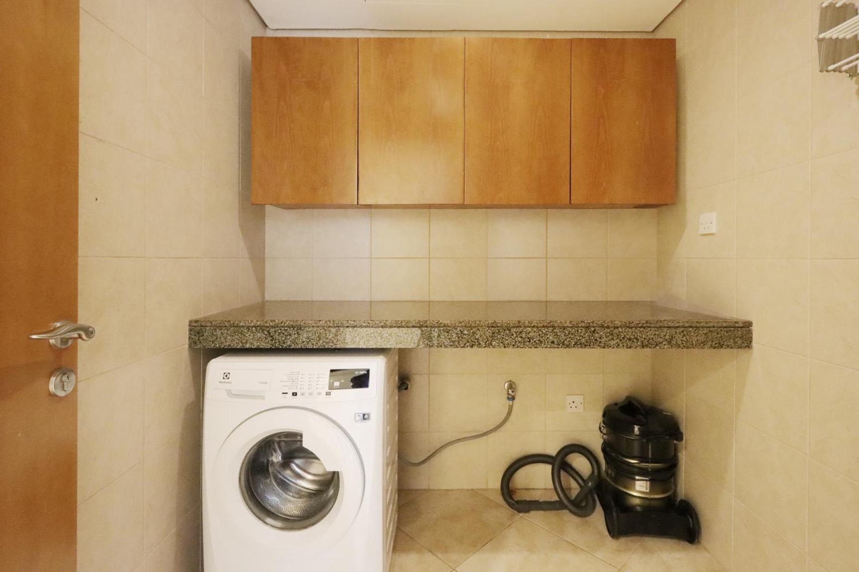 Livbnb - 3br Maid's With Ain And Sea View Dubai