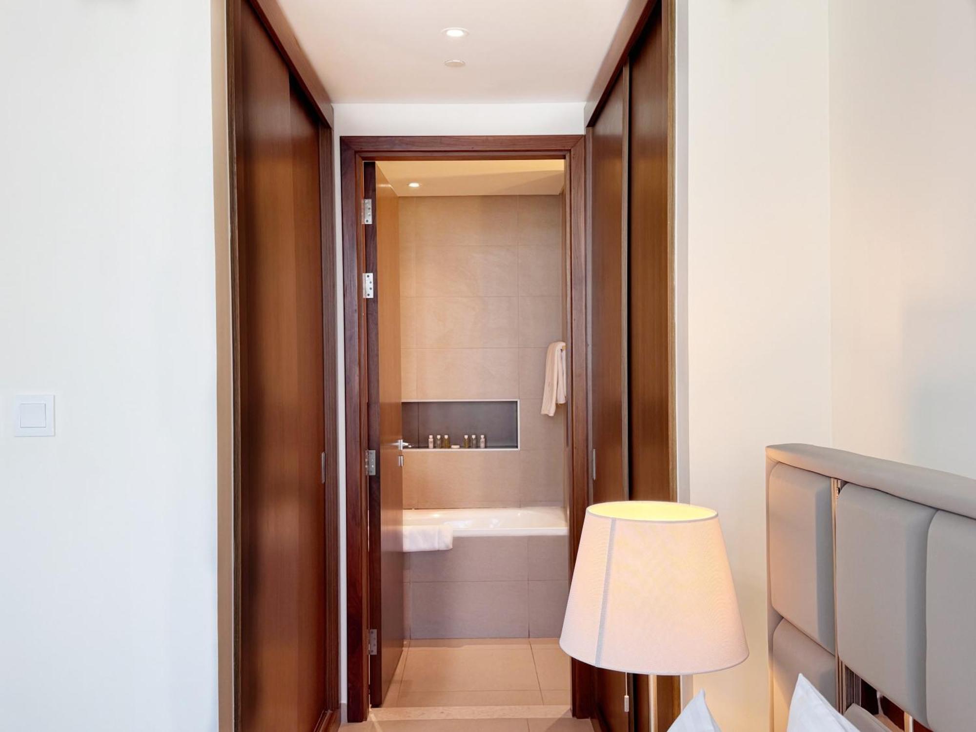 Spacious And Vibrant 1br In Boulevard Heights Apartamento Dubái