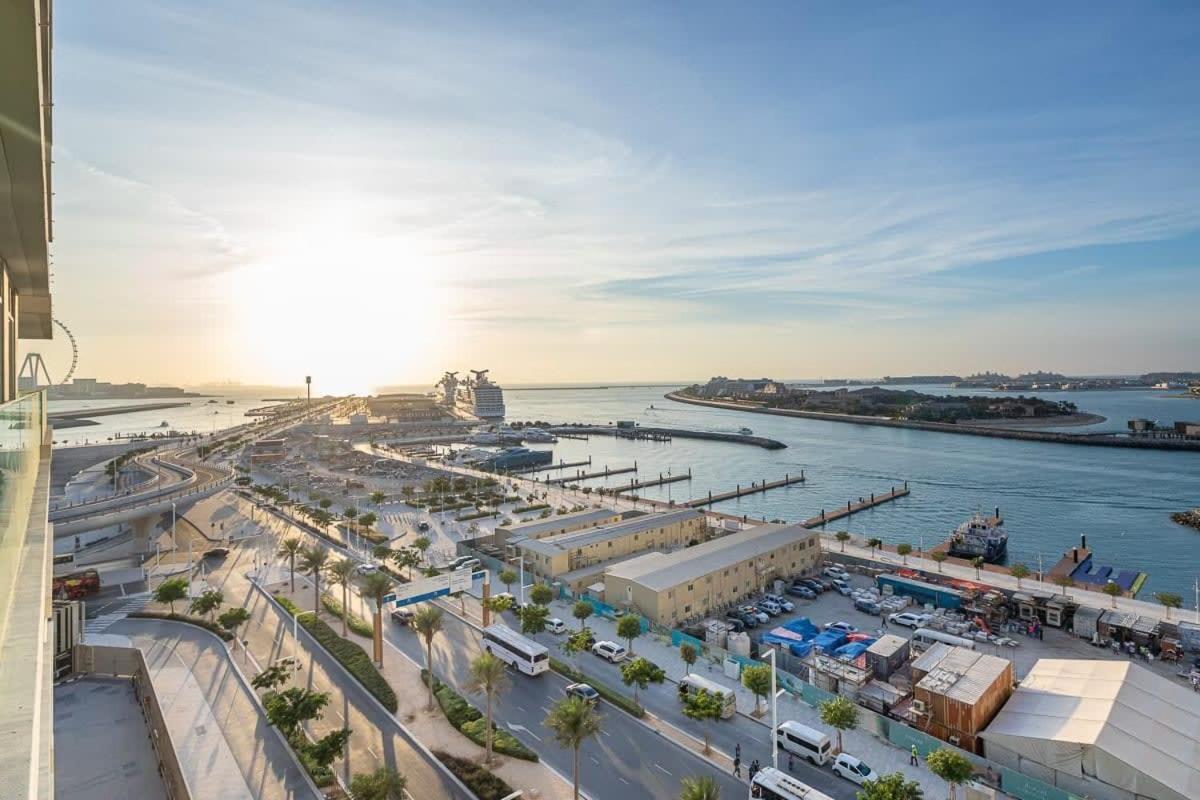 Frank Porter - Sunrise Bay At Emaar Beachfront Apartment *